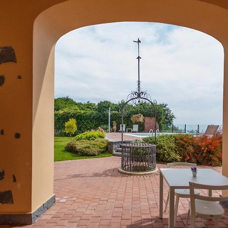 B&B Villa Etelka Aci Castello Dış mekan fotoğraf